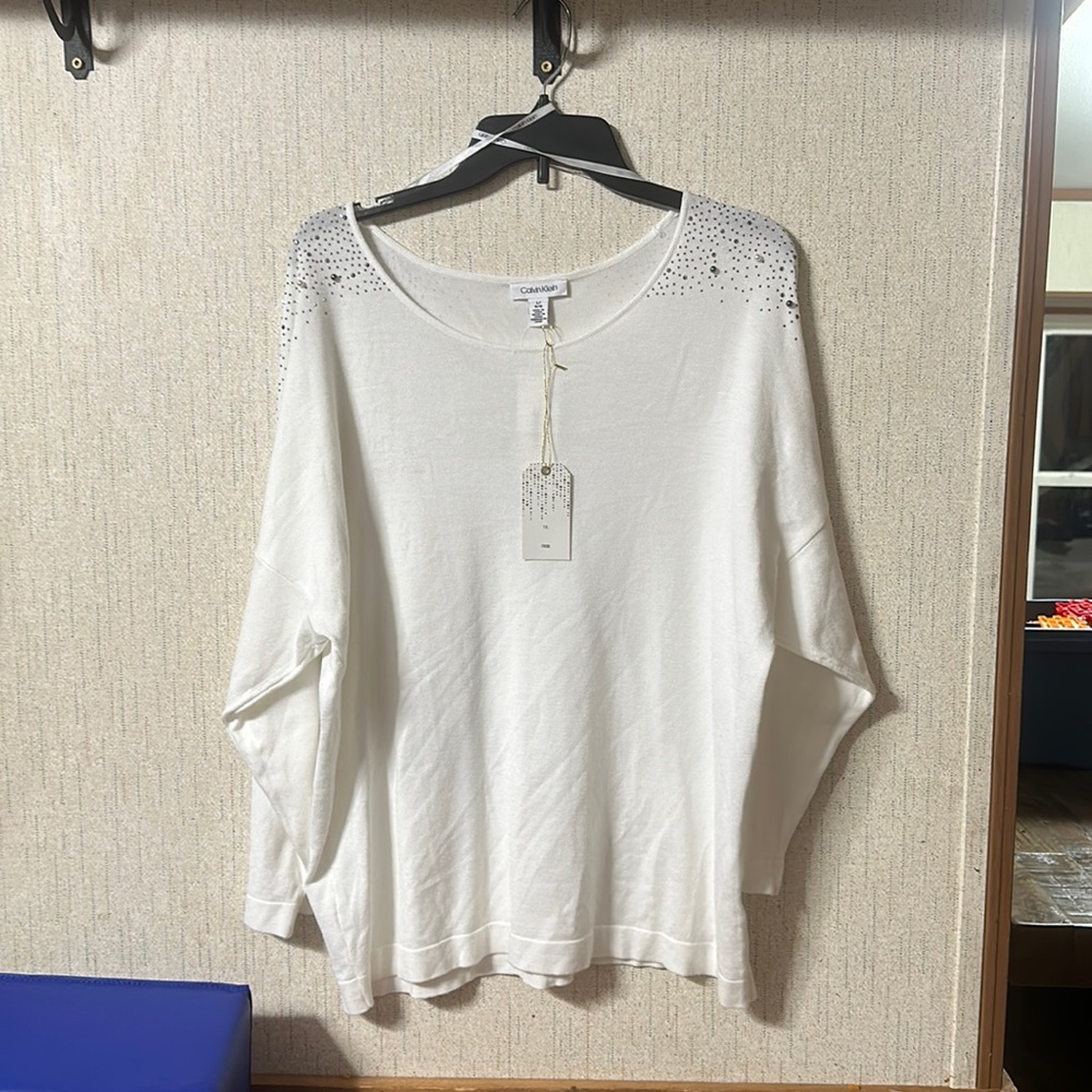 CALVIN KLEIN WHITE EMBELLISHED SWEATER: NEW WITH DEFECT: SIZE LARGE